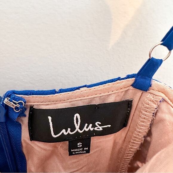 Lulus Lace Midi Dress - Picture 4 of 7